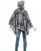 Şal Gevşek Düzensiz Örme Triko Ücretli Saçaklı Hem ile Sonbahar Kış Örgü Wrap Cloak Coats Batwing Püsküller Panço Bayanlar Kapşonlu Cape