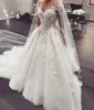 Arabe Une ligne robes de mariée pure bijou cou manches longues dentelle appliques 3D fleurs perlées plus la taille tribunal train tulle robes de mariée