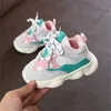 Ny höst baby flicka pojke toddler spädbarn casual löparskor mjuka botten bekväma sömmar färg barn sneaker