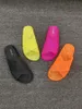 SWONCO Jelly Schuhe Slides Frauen Sommer Hausschuhe Neon Slipper Für Frauen 2019 Kunststoff Hausschuhe Urlaub Strand Slipper PVC