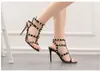 2020 New Womens Slingbacks 디자이너 검투사 샌들 여성 리벳 신발 누드 섹시한 극한 하이힐 펌프 8cm heel265L
