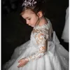 Robes de fille de fleur en dentelle perlée scintillante pour mariage robe de bal à paillettes robes de concours balayage train manches longues robe de première communion