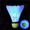 Nuovo arrivato Set da badminton a LED colorato Volano Dark Night Glow Birdies Attività sportive all'aria aperta 6 pezzi - Colormix