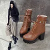 Hot Sale-Plus Storlek 34 till 40 41 42 43 Svart Brown Beige Chunky Heel Rivets Spänne Vinter Boots Knight Motorcycle Bootie