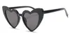 occhiali da sole a cuore alla moda da donna occhiali da sole cat eye unici nero rosa rosso a forma di cuore occhiali da sole da donna uv400
