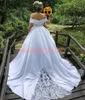 Élégant Satin Hors Épaule Robes De Mariée Applique Église Blanc Dentelle Train Plafonné Sur Mesure Formelle Mariée Plus La Taille Robes De Mariée Boule