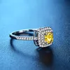 Charmig Bröllop Solitaire Ringar Yellow Square Cubic Zircon Platinum Plated Fashions Love Designer Smycken för Kvinnor Ring Tillbehör Gåvor