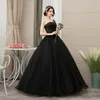 Schwarze Ballkleid-Gothic-Brautkleider mit einer Schulter, Korsett-Rücken, Prinzessin, bodenlang, nicht weiß, bunte Vintage-Brautkleider im Angebot