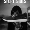 Sprzedaż 2020 Hot Fajne Najnowsze Type9 Niski Cut Casual Buty Dobrze Dopasowany Styl Mens Trener Design Oddychający Sport Sneakers New Arrival 39-44