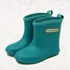 Hot Sale-Solid Comfort Rain Boots Kids Boys Girls Babies Candy Färg Toddle Söt Stövlar Vattentät 2016 Kinderen Regenlaarzen Gummi Ashion