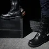 Stilista della moda Martin Boots, stivali alti britannici da uomo in pelle di cavallo pazzo, taglia 37-46
