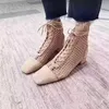 التصميم مربع إصبع القدم نساء أحذية القطع الصيفية أحذية الصيف امرأة الكعب الكنسي الكاحل الجوارب عبر بوتاس Mujer Invierno 20191