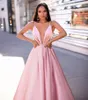 Skräddarsydd rosa a-line prom aftonklänningar långa spaghetti rygglös formell festklänning plus storlek tävling brudtärna klänningar