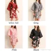 Kvinnor Sexig V-Neck Tracksui Loose Sleeve Kimono Utskrift Blomma Pyjamas Robe Imitation Silk Sleepwear med bälte Hemkläder 4 färger DH0670