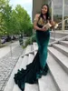 Afrykański aksamitny Dark Green Mermaid Suknie Wieczorowe Gold Aplikacje Koraliki Długie Formalne Party Suknie Graduation Dress Specjalne okazje Abendkleid