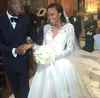 Vestidos de novia de línea A de manga larga de encaje sexy africano para niñas negras Vestido de novia de satén con cuello en V Vestido de novia Robe de soriee Vestidos