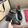 Martin Short Boots 100% Cowhide Belt Buckle Metal Women Shoes Classic Thick Heels Leather Designer Shoe High Heeled Fashion Diamond Lady Boot Stor storlek 35-42 US5-US111