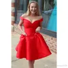 빨간색 저렴 한 짧은 칵테일 드레스 숄더 정장 간단한 짧은 핀 이브닝 드레스 파티 가운 졸업 드레스 졸업 가운