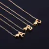 Alphabet d'alphabet en gros d'alphabet doré en argent en acier inoxydable collier de charoquin Collier personnage Femmes Mode bijoux en gros
