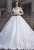 2019 New Arival Puffy Ball Gown Bröllopsklänningar Jewel Neck Långärmad Full Lace Appliques Beaded Illusion Plus Storlek Formella Bröllopklänningar