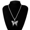 Iced Out Pink Big Butterfly Pendants Collarbone Chain Kvinnor Halsband Hip Hop Bling Smycken Halsband