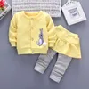 子供の服セット春秋の女の女の子の服のジャケットセータートップパンツ2pc