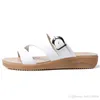 Couro genuíno Chinelos Feminino Luxo Sandals fivela de metal branco Mulheres Cores senhoras sandálias praia do verão ao ar livre qualidade Chinelos topo