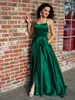 Sexy halter backless side spleet A-lijn lange smaragdgroene prom dresses met zakken satijnen jurk partij afstuderen jurken1