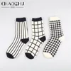 1 par lattice japonês listras verticais harajuku mulheres / homens moda meias causais outono inverno clássico blackwhite meias