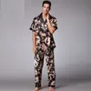 2017 Retro Mode V-hals Korte Mouw Pyjama Soft Smooth Fake Silk Pyjama voor Mannen met L XL XXL met Printing SY018