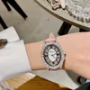 2019 Marca de moda Correa de cuero Diamante Mujeres Relojes de cuarzo Reloj de damas a prueba de agua