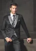 Utmärkt svart brudgum Tuxedos Peak Lapel Slim Fit Groomsman Bröllop 3 Piece Suit Fashion Men Business Jacket Blazer (Jacka + Byxor + Tie + Vest) 58