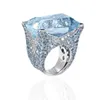 Anelli di cristallo d'argento con taglio principessa in pietra blu di grandi dimensioni per anello di gioielli regalo di compleanno di fidanzamento per ragazze da donna