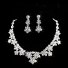 Bruiloft sieraden Sets Shining 3 sets Rhinestone Bridal Jewely Accessories Kristallen ketting en oorbellen voor prom optocht feest4722454