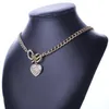 Femme lien chaîne Bling strass fermoir à bascule coeur romantique amour pendentif collier court pour les femmes cadeau glacé pendentif bijoux