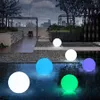 Ny vattentät LED upplyst pool flytande ljus boll med avlägsen utomhus trädgård landskap gräsmatta rgb glödande boll ljus