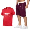 Mens Short Sleeve Mustang Car Logo Summer Mens T Shirt Harajuku T-shirt Högkvalitativ bomullst Skjortor Shorts Suit 2st Sportswear T200224