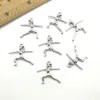 Atacado lote 100 pcs Atleta Atleta Antique Silver Charms Pingentes Jóias Resultados DIY para Colar Pulseira 21 * 21mm DH0804