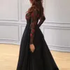 2017 Arabe Sexy Noir Robes De Bal À Manches Longues Voir Top En Dentelle Transparente Avec Rose Rouge Haute Split Balayage Train Tenue De Cérémonie Yousef