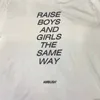 Новый стиль футболки поднимают мальчиков и девочек одинаково то же, что топ-тройники мужчины женщины пара улица носить футболки