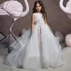 Flor branca meninas Vestidos para casamentos 2019 vestido de baile e Sweep Train apliques Tule Little Girls Vestidos Primeira Comunhão