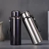 800ml Reisebecher Edelstahl Wasserflasche Gebürstete Metall-Tee-Flasche mit Sieb für Kaltbrauerei Kaffee