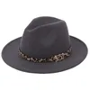 Mode brede runder fedora hoeden luipaard print riem decoreren wol vilt fedoras hoed caps mannen vrouwen jazz panama cap trilby sombrero264m