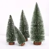 Julgran Toppers skrivbord Miniatyr Pine Tree Tabletop Decoration Mini Snow Frost Träd Snö Ornaments Rumsinredning JK1910