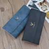 صور المرأة المحفورة Trifold Photo Wallet Women's Wallet Long Scrub Retro Multi-Function Clasp Cover Cover عالية السعة