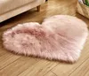 Tappeto a forma di cuore lungo in pelliccia Tappeto shaggy Tappeto in lana sintetica Baby Room Camera da letto Soft Area Mat