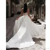 Abiti da sposa da spiaggia con tuta modesta con strascico staccabile Pantaloni a cuore Applicazioni in pizzo di raso Abiti da sposa country madre2497561