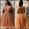 2019 Nowe Seksowne Suknie Homecoming z Sashes Głębokie V Neck Tulle Koktajl Party Suknia Kolana Długość Aplikacje Backless Loste Skirts Prom Dresses