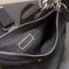 Lüks tasarımcı çantalar naylon bel çantası göğüs çantası kibrit kumaş çanta çanta cüzdan kemeri paraşütle haberci çanta crossbody 23cm shou260y