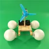 Experiência da ciência e montagem modelo de popularização materiais feitos pela tecnologia DIY pequena escola de veículo anfíbio
